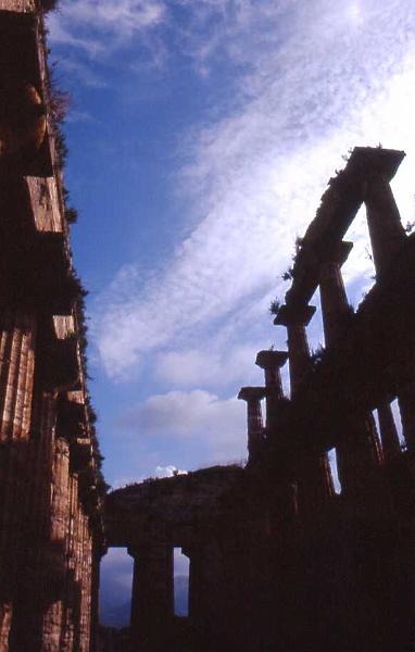 2-MAGNA GRECIA, Paestum (tempio di Nettuno),27 gennaio 1996.jpg